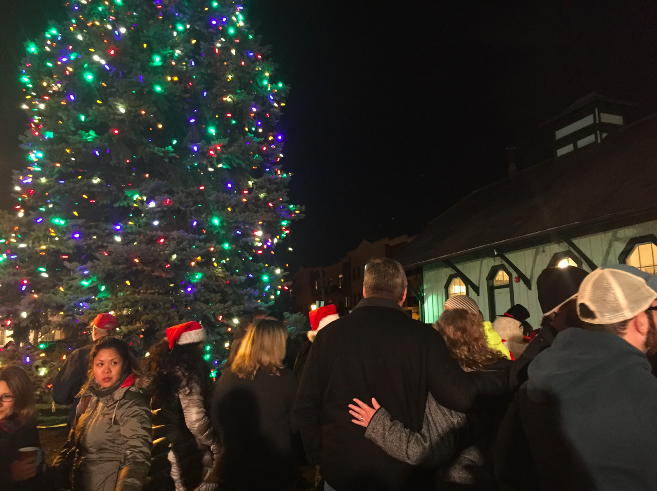 “Embracing the Community”: Park Ridge Annual Tree Lighting